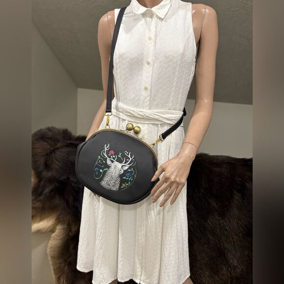 Hand-Tooled & Deer Texture Cowhide Handmade Kisslock Round Bag, Multi Use Style - Picture 10 of 16